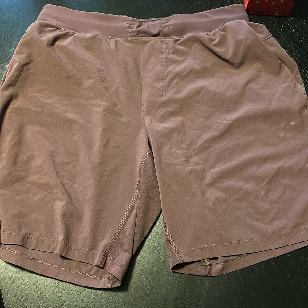 Men’s lululemon shorts 7”